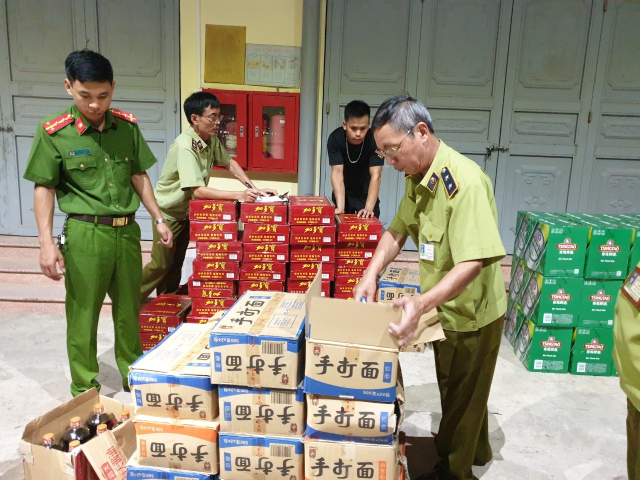 lang-son-bat-hang-lau-tu-tq-ve-viet-nam