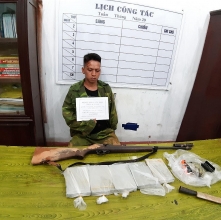 lang son bat doi tuong van chuyen 60 banh heroin