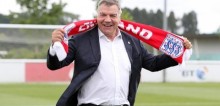 telegraph phanh phui them 3 nguoi cung thuyen voi allardyce