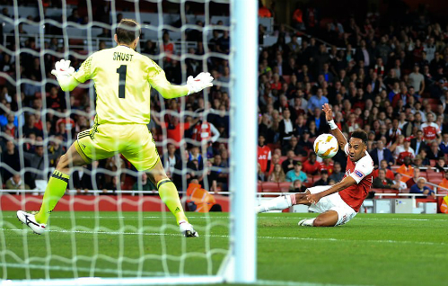 arsenal thang de tran ra quan europa league