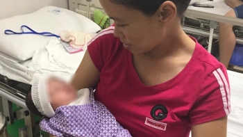 Phú Thọ: Cứu sống bé sơ sinh bị tắc tá tràng bẩm sinh