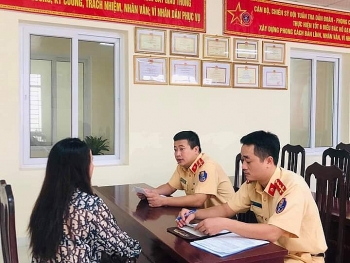 Phạt tiền, tước bằng của tài xế không nhường đường xe ưu tiên