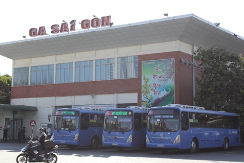 duong sat bat dau nhan dang ky mua ve tau tap the tet canh ty