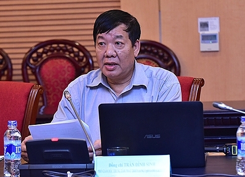 can-co-co-so-phap-ly-mo-duong-cho-nganh-xu-ly-pin-mat-troi-het-han