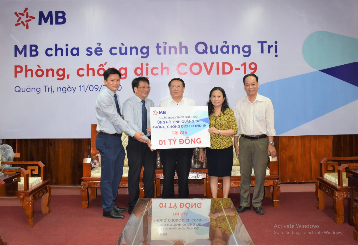 mb-ung-ho-quang-tri-1-ty-dong-chong-dich-covid-19