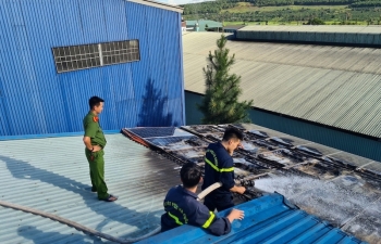 Từ vụ cháy pin năng lượng mặt trời, chuyên gia năng lượng chỉ ra nhiều bất cập