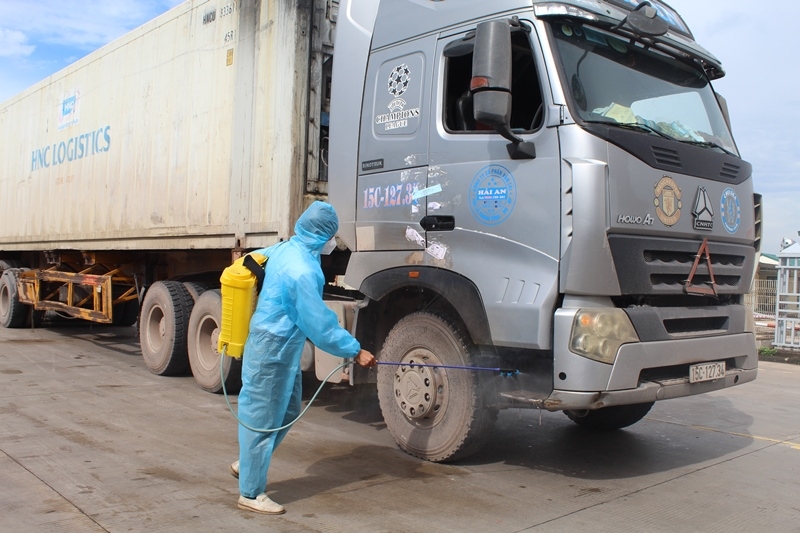 Quảng Ninh: Xét nghiệm virus SARS-CoV-2 đối với phương tiện, hàng hóa xuất nhập khẩu