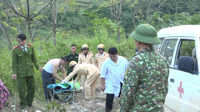Chỉ đạo nóng rà soát việc sử dụng xe ô tô cũ trong vận tải khách du lịch