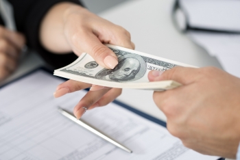 Nhân viên Shinhan Việt Nam lấy thương hiệu Techcombank để quảng cáo