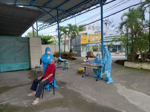 Phát hiện ca mắc mới, Bắc Giang lập trạm y tế lưu động tại khu công nghiệp