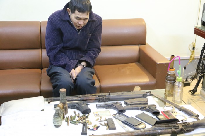 lang son bat hai doi tuong thu giu nhieu vu khi nong