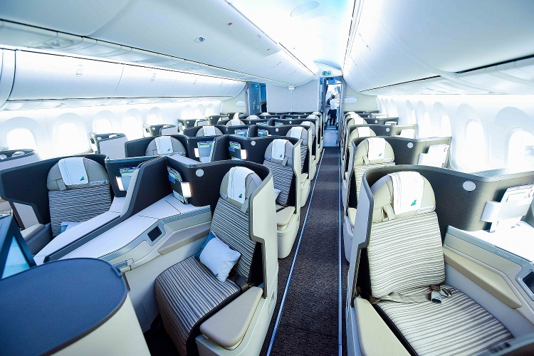 can canh boeing 787 9 dreamliner ha long bay may bay than rong cua bamboo airways