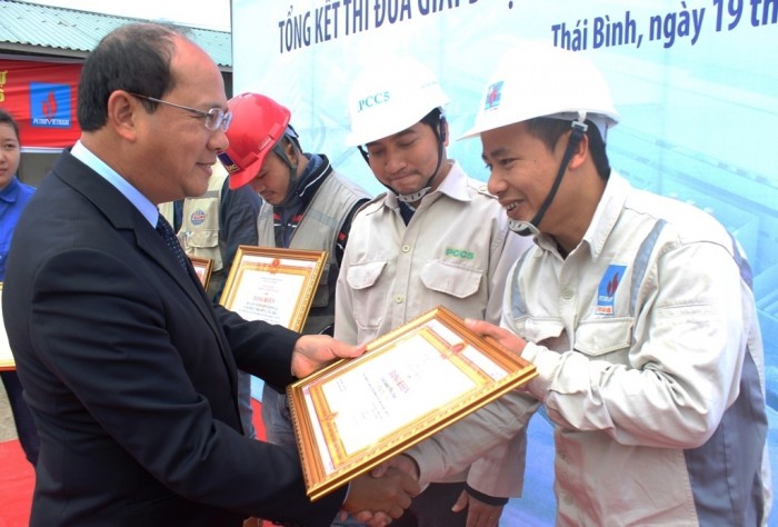 tuoi tre pvn tien phong phat dong phong trao thi dua nam 2016