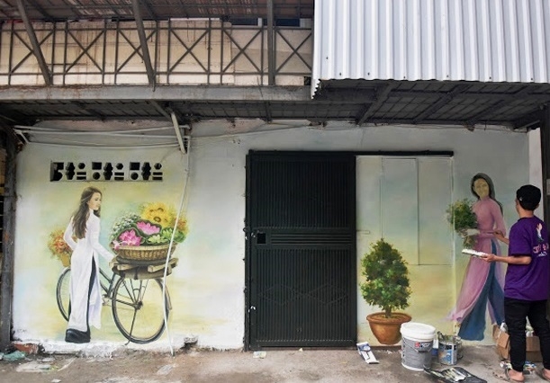 khu tap the dep ngo ngang voi tranh bich hoa