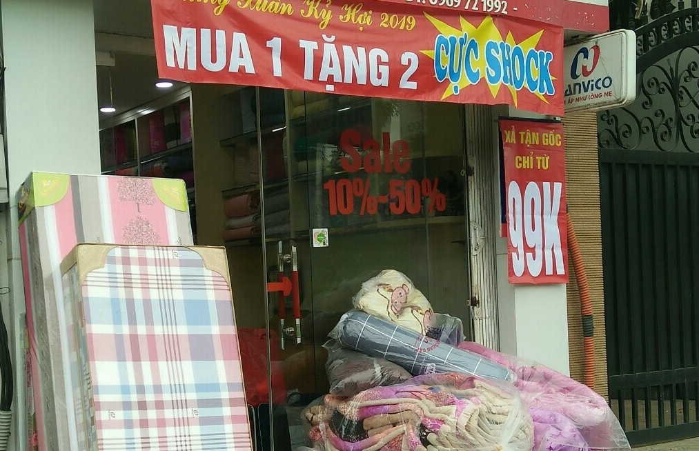 muon chieu khuyen mai an theo tet