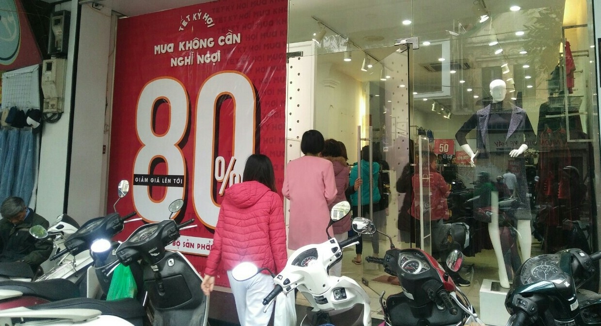 muon chieu khuyen mai an theo tet