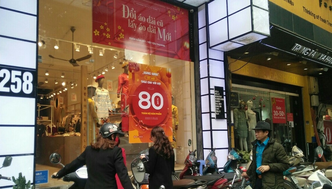 muon chieu khuyen mai an theo tet