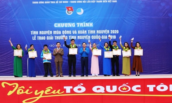 ton vinh 20 tap the ca nhan dat giai thuong tinh nguyen quoc gia nam 2019