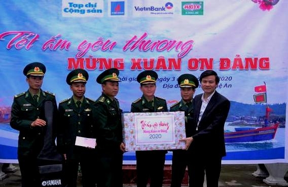 pvn dong hanh cung chuong trinh tet am yeu thuong mung xuan on dang