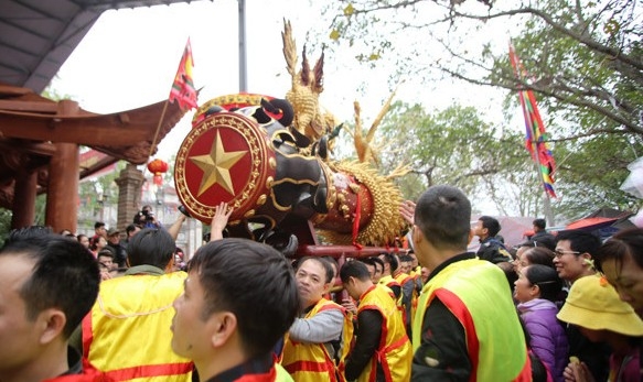 tung bung le hoi ruoc phao lang dong ky