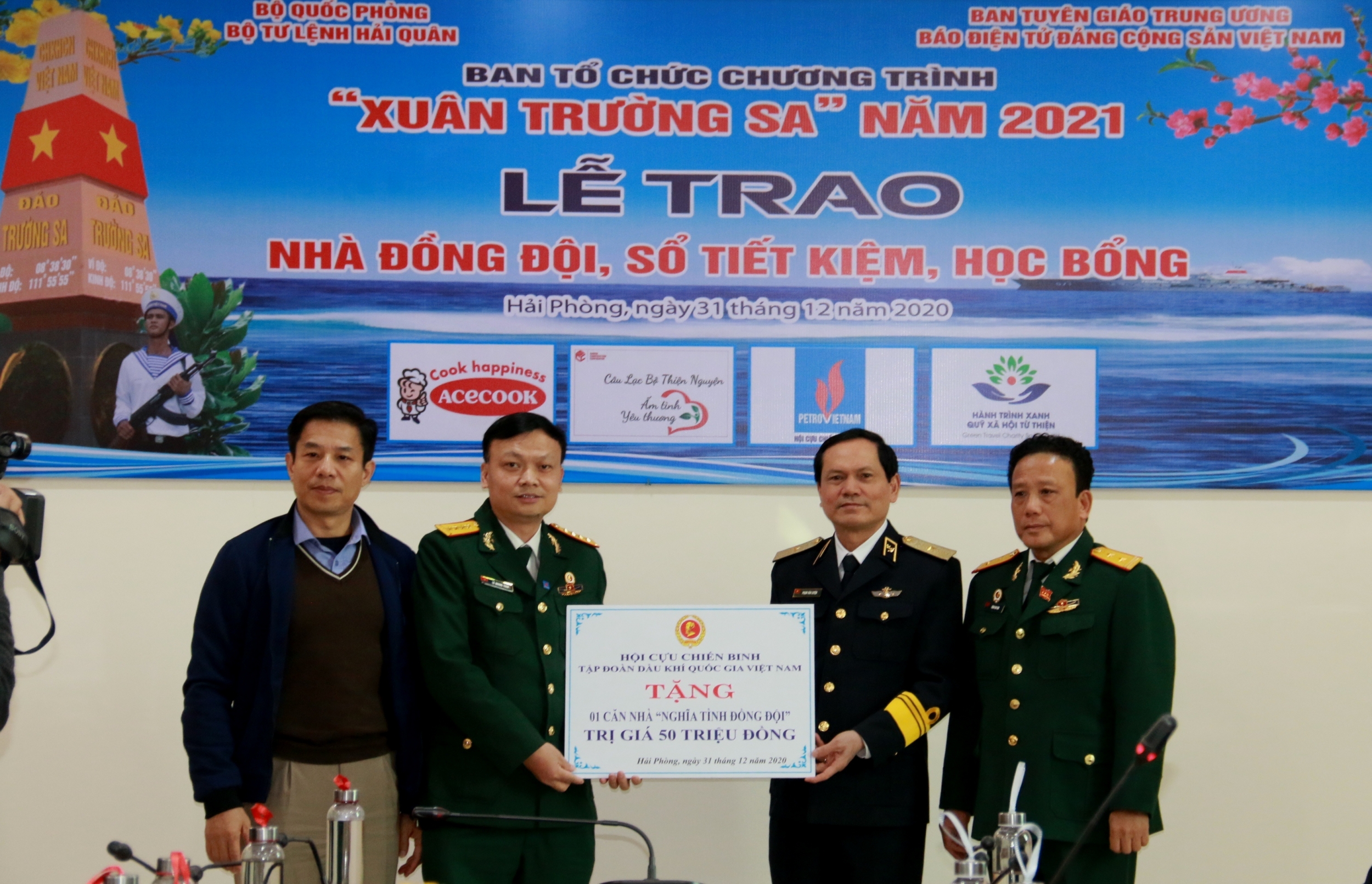 Hội CCB Tập đoàn đồng hành cùng chương trình “Xuân Trường Sa”