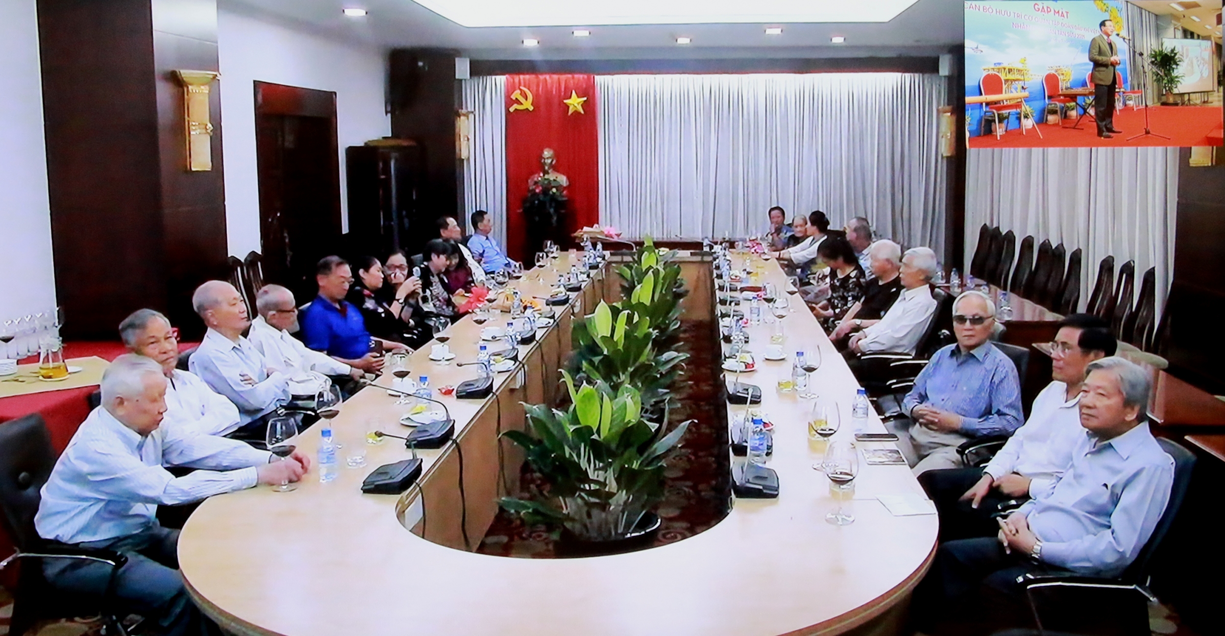 Lãnh đạo Petrovietnam gặp mặt, tri ân cán bộ hưu trí Cơ quan Tập đoàn