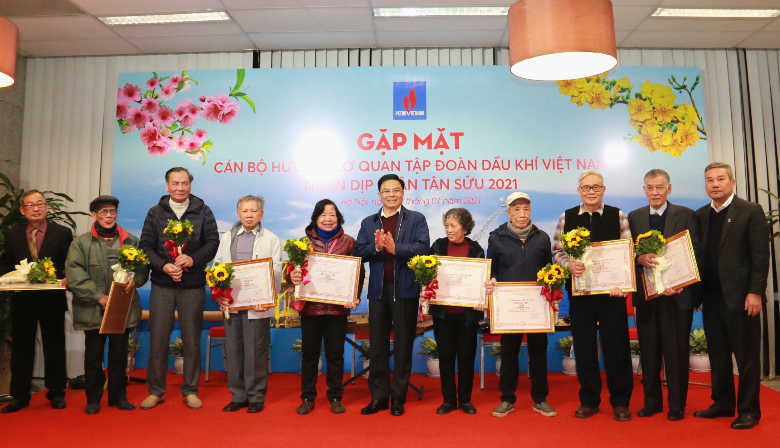 Lãnh đạo Petrovietnam gặp mặt, tri ân cán bộ hưu trí Cơ quan Tập đoàn