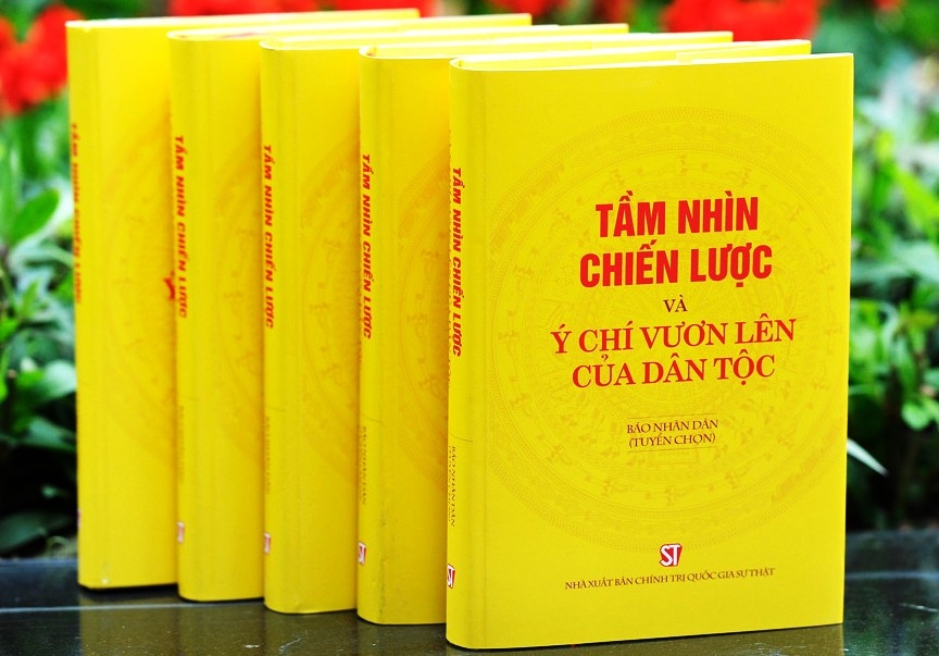 Ra mắt sách “Tầm nhìn chiến lược và ý chí vươn lên của dân tộc”