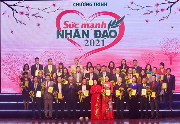 1,5 triệu suất quà Tết vì người nghèo và nạn nhân chất độc da cam