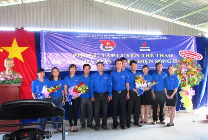khanh thanh 2 phong tap luyen the thao va trao qua te t thanh nien cong nhan