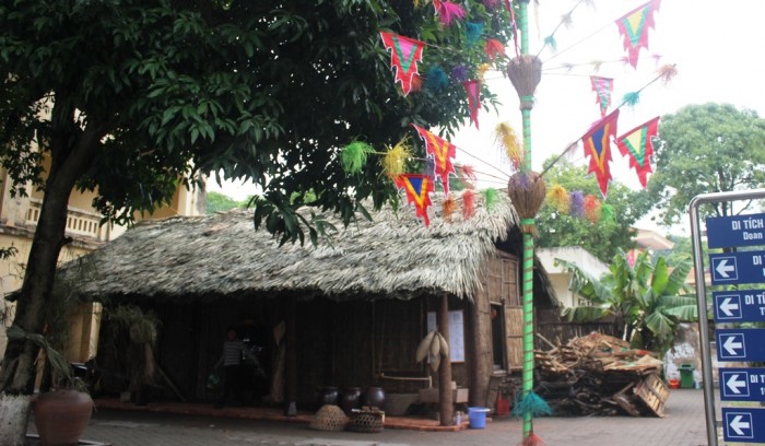 kham pha nha tre mai la giua long thu do