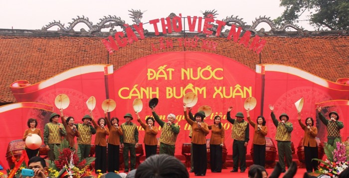 ngay tho viet nam 2016 noi hoi ngo khach tho