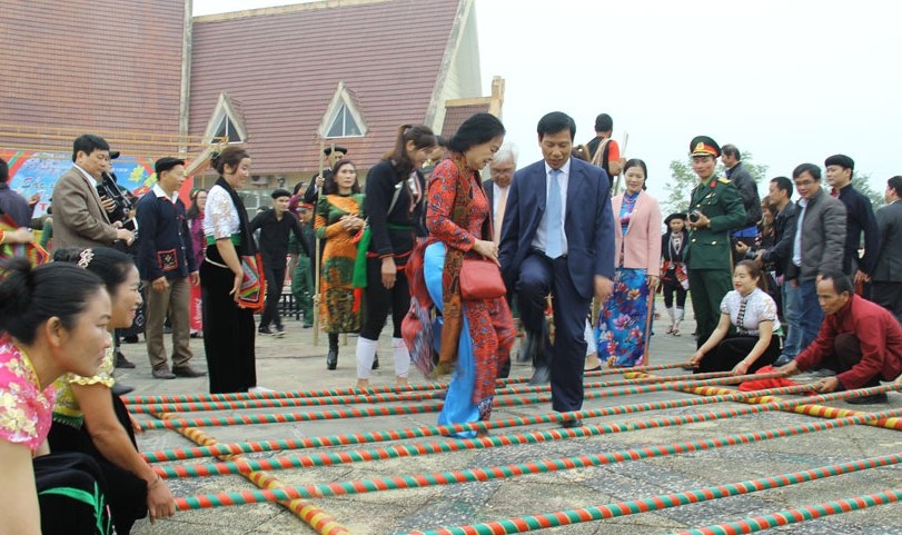 ngay hoi sac xuan tren moi mien to quoc xuan ky hoi 2019