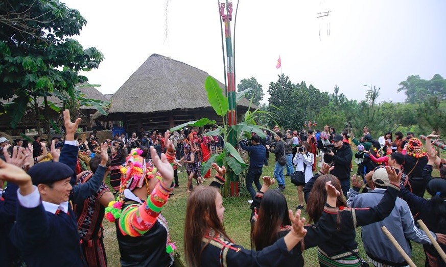 ngay hoi sac xuan tren moi mien to quoc xuan ky hoi 2019
