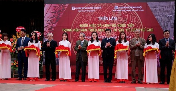 trung bay quoc hieu va kinh do nuoc viet trong moc ban trieu nguyen di san tu lieu the gioi