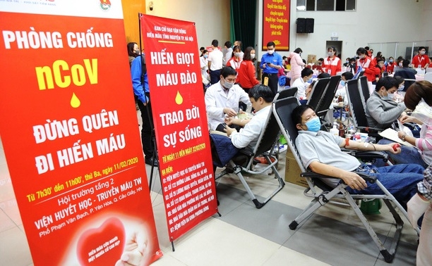 thang tinh nguyen do phong chong ncov dung quen di hien mau