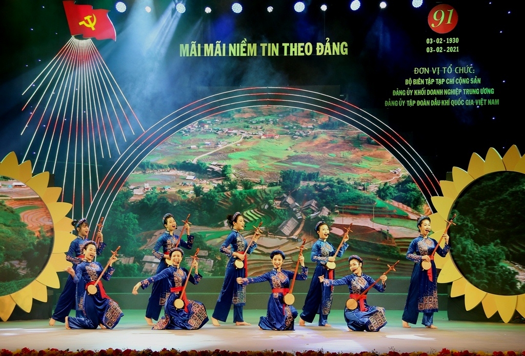 Petrovietnam đồng hành cùng chương trình nghệ thuật “Mãi mãi niềm tin theo Đảng” Petrovietnam đồng hành cùng chương trình nghệ thuật “Mãi mãi niềm tin theo Đảng”