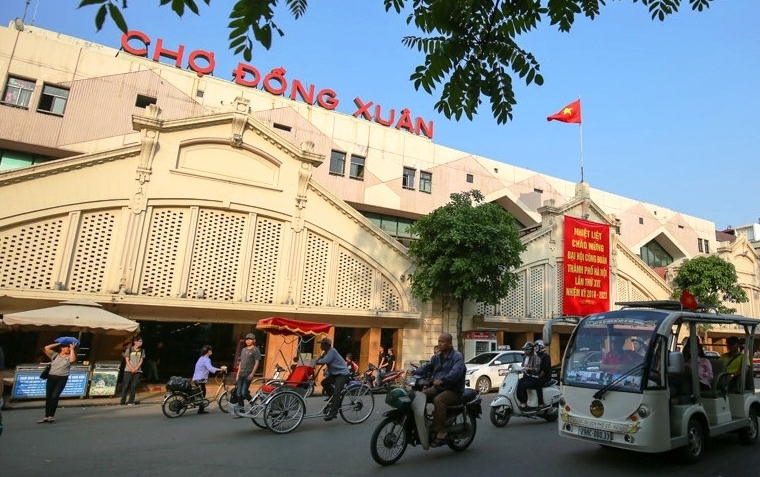 Chợ đầu tiên của Hà Nội lắp điện mặt trời mái nhà