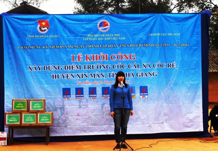 hoi doanh nhan tre dau khi cham lo hoc sinh vung cao ha giang