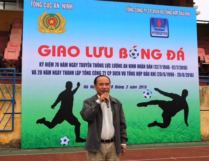doan thanh nien petrosetco giao huu bong da cung tong cuc an ninh