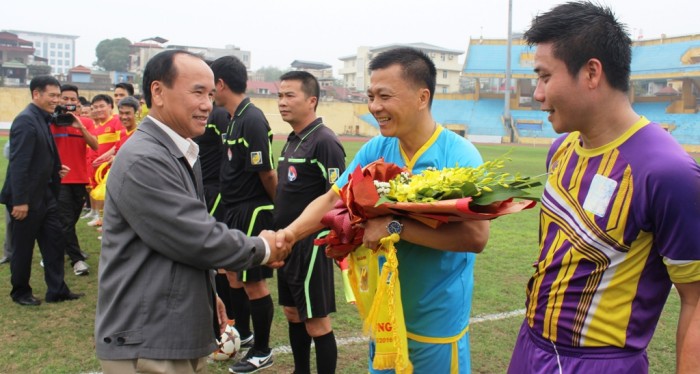 doan thanh nien petrosetco giao huu bong da cung tong cuc an ninh