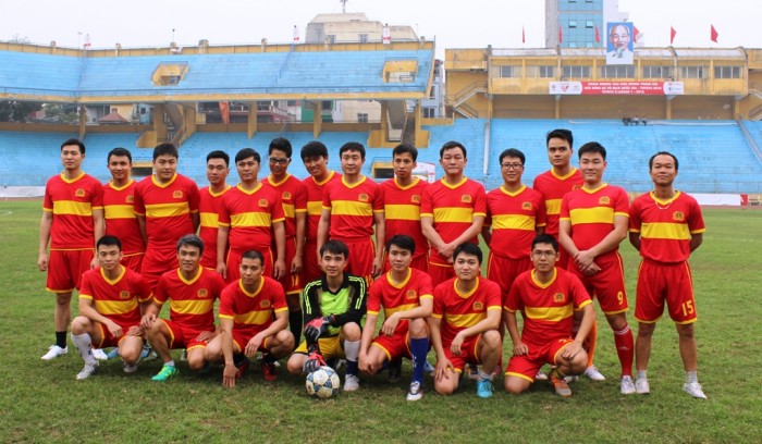 doan thanh nien petrosetco giao huu bong da cung tong cuc an ninh