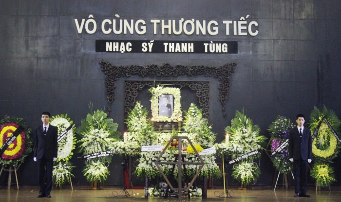 Nghệ sĩ Việt nghẹn ngào tiễn đưa nhạc sĩ Thanh Tùng nghe si viet nghen ngao tien dua nhac si thanh tung