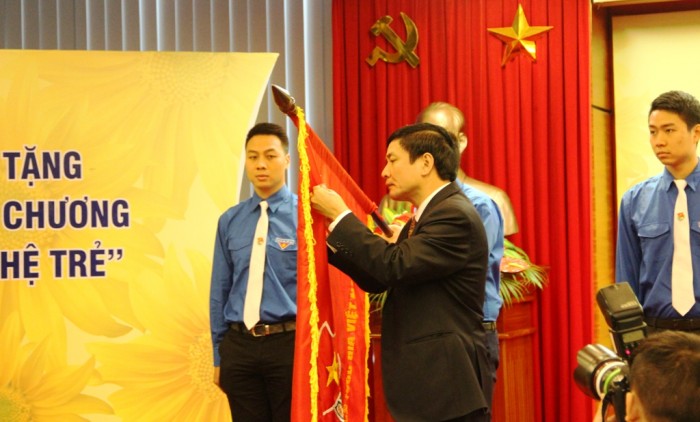 doan thanh nien pvn don nhan huan chuong lao dong hang nhi