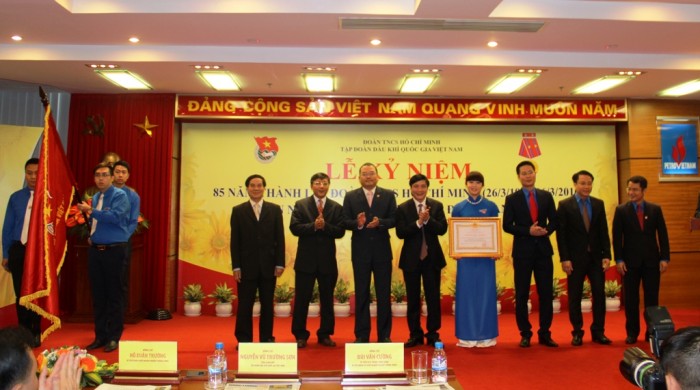 doan thanh nien pvn don nhan huan chuong lao dong hang nhi