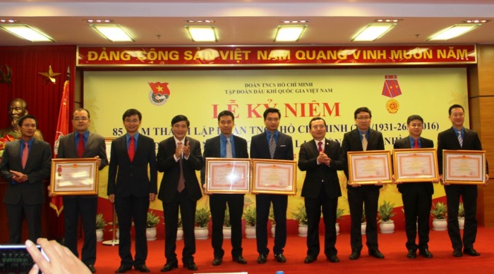 doan thanh nien pvn don nhan huan chuong lao dong hang nhi