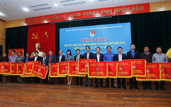 tuoi tre khoi doanh nghiep trung uong xung kich lao dong sang tao