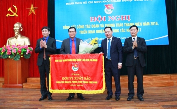 tuoi tre khoi doanh nghiep trung uong xung kich lao dong sang tao