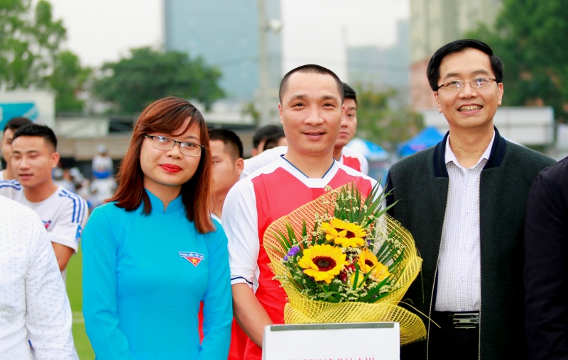 khai mac giai bong da ky niem ngay thanh lap dang bo khoi dntw