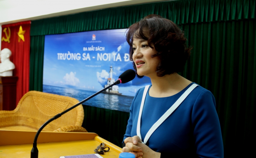 ra mat sach anh truong sa noi ta den
